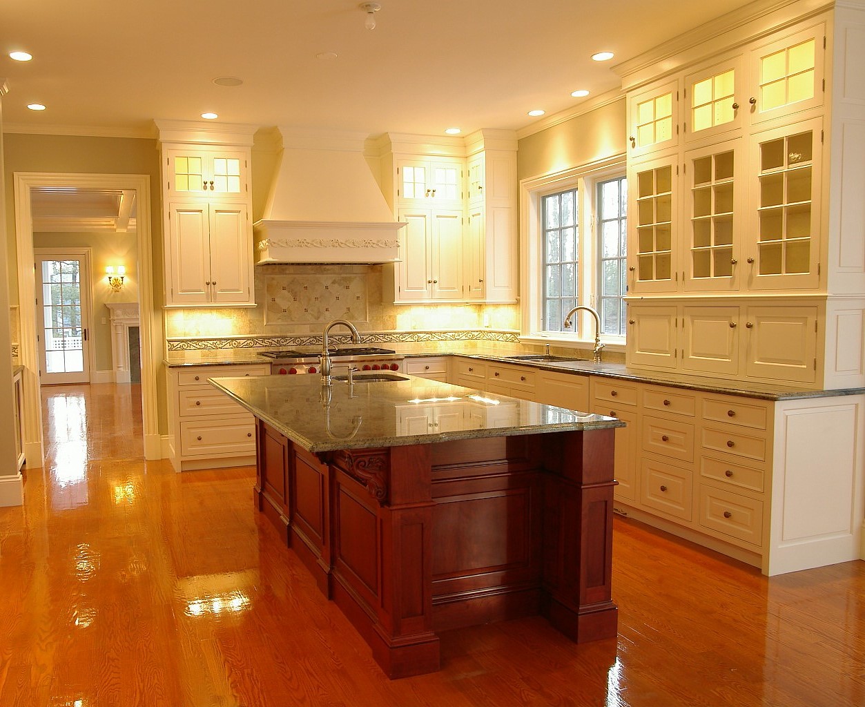 Weston Traditional Estate Kitchen