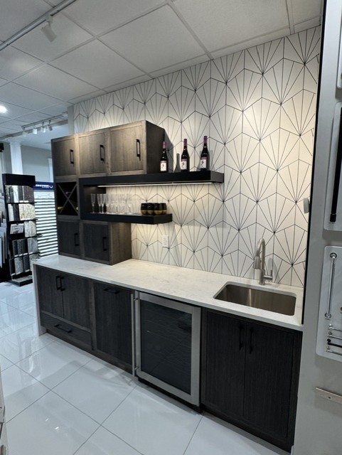 Sleek Kitchen & Bath showroom — Traditional vignette